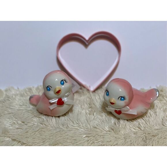 Target Spritz Ceramic Valentine’s Day 2023 Pink Retro Love Birds Pair - Picture 1 of 5